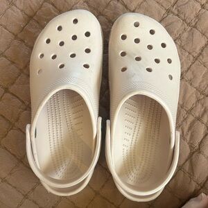 Pale Pink Classic Crocs, Men’s 6, Women’s 8